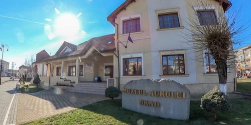muzeul aurului brad foto lucian ignat