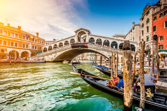 Plimbările cu bicicleta prin Veneția sunt interzise. Foto: Shutterstock.