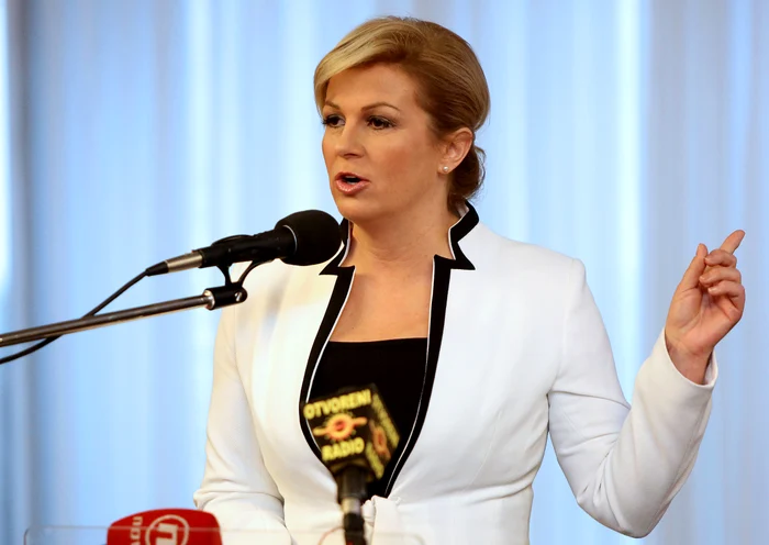  Kolinda Grabar-Kitarovic, președinta Croației, în timpul unei conferințe