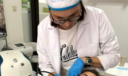 Monica Roşu şi a tratat problemele tenului la dermatolog jpeg