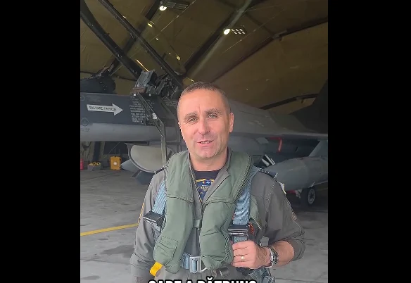Un pilot român de F-16 explică cum sunt doborâte dronele: de ce uneori poate dura mai mult
