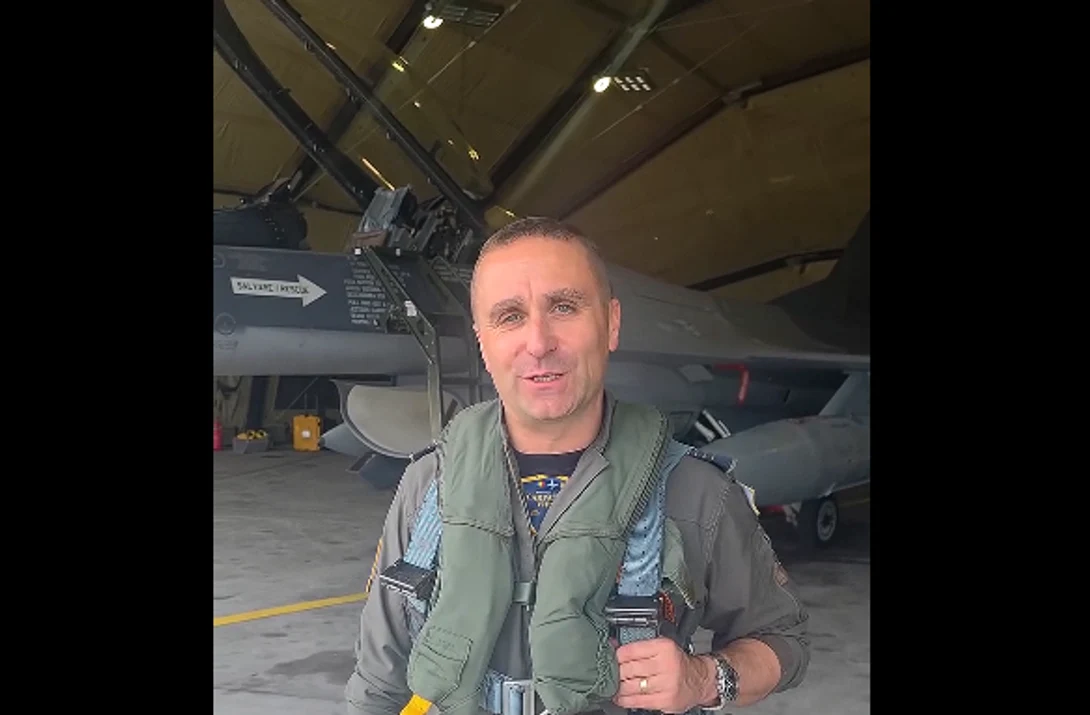 Comandantul detașamentului Forțelor Aeriene Române din Lituania FOTO captură MApN