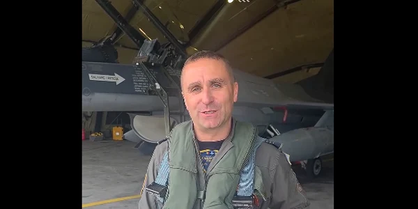 pilot comandant Detasament Fortele aeriene romane din Lituania Captura MAPN png