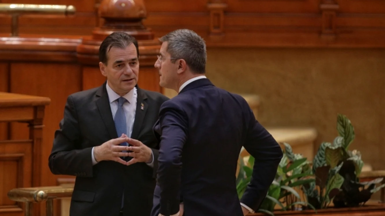 Ludovic Orban alături de Dan Barna. FOTO Inquam Photos / Octav Ganea