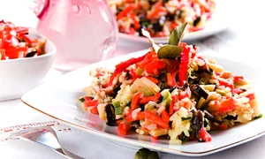 orez cu legume shutterstock 2745942 jpeg
