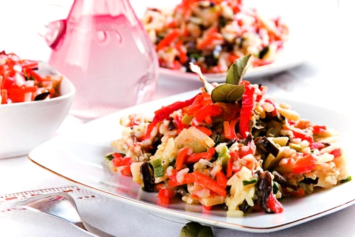 orez cu legume shutterstock 2745942 jpeg