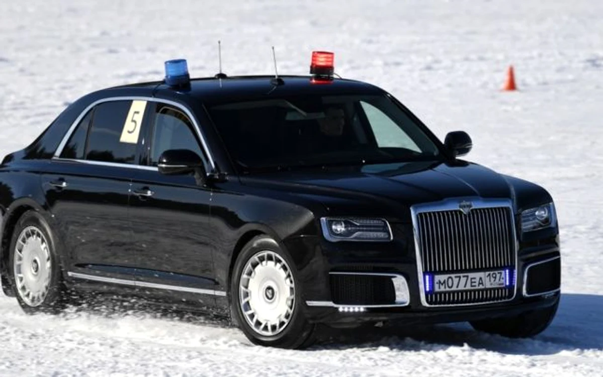 Aurus Sedan, maşină folosită de serviciul de protecţie şi pază al preşedintelui Rusiei