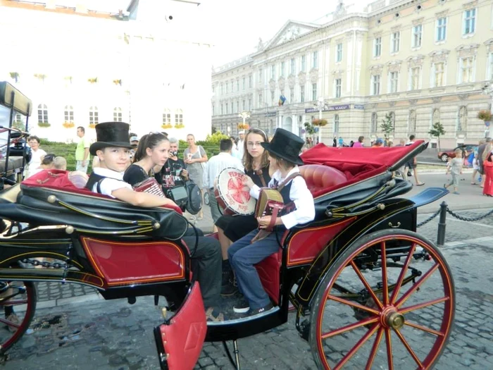 Trupa Peregrinii din Timişoara Foto