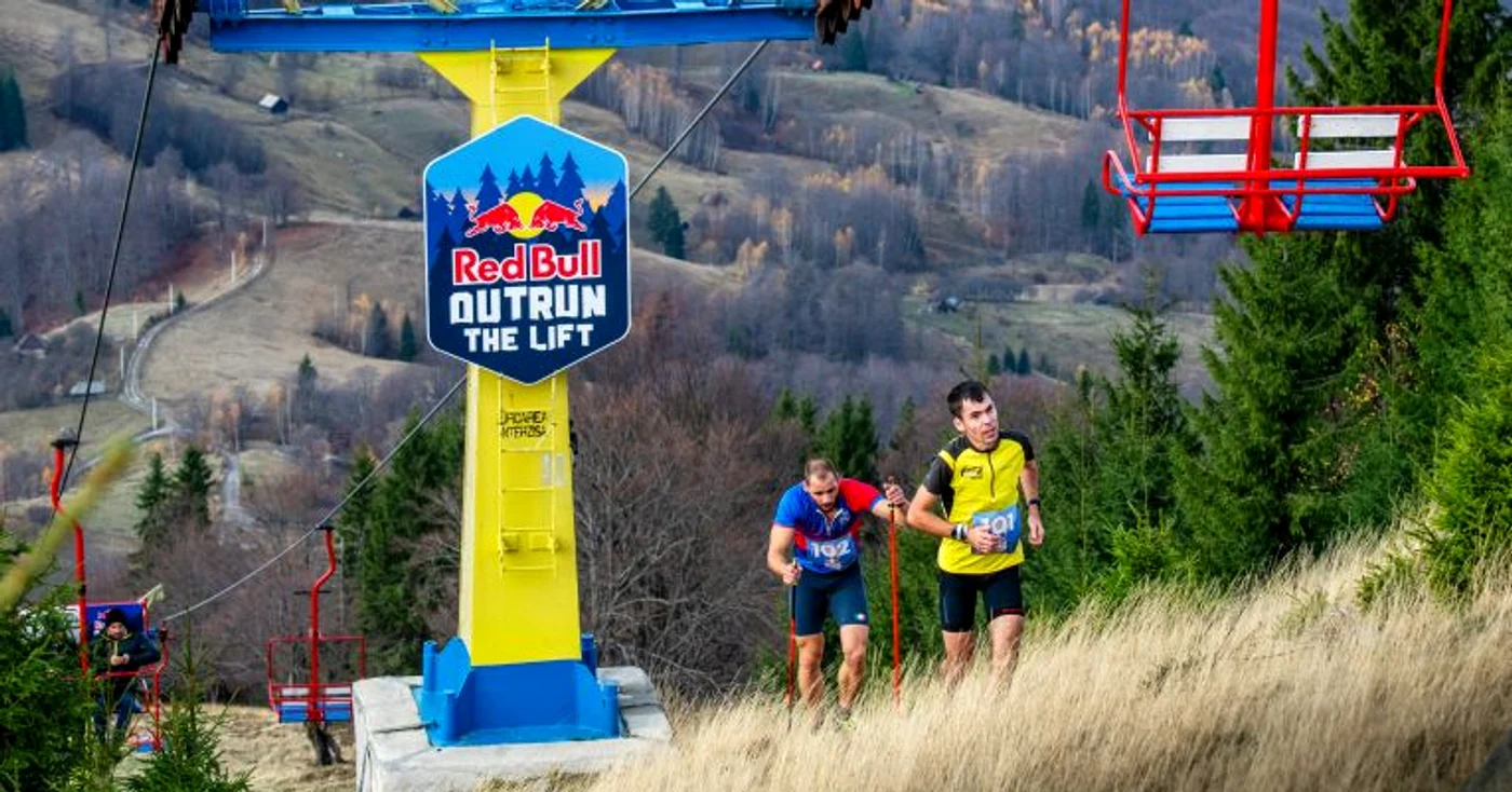 
    Atletii s-au luat la întrecere cu telescaunul din Parîng  