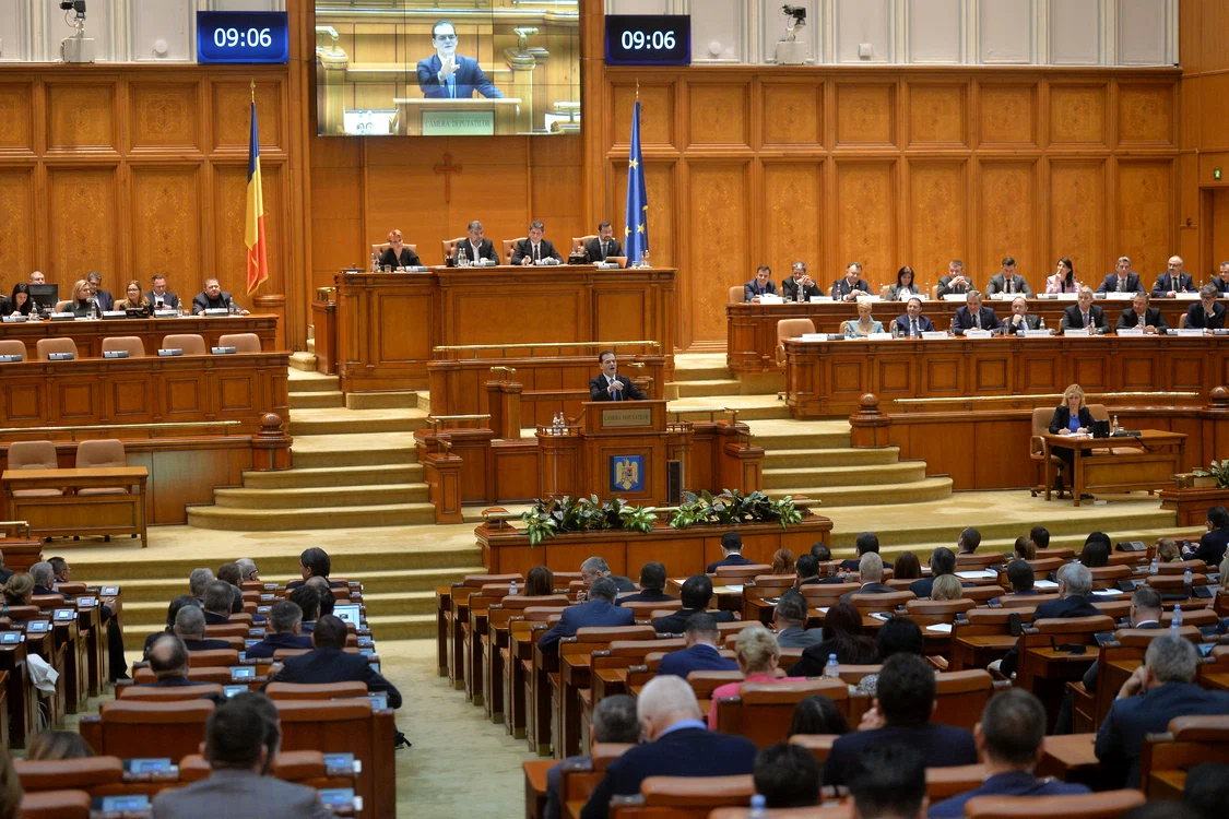 
    Pentru parlamentarii români, posibilele alegeri anticipate de anul acesta ar fi primele de acest fel după cele din decembrie 1933Foto: Mediafax/Alexandru Dobre  