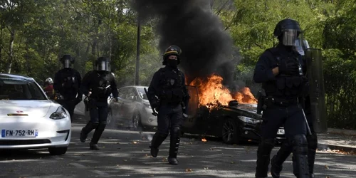 Protestele Vestelor Galbene din Paris. FOTO EPA-EFE