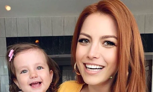 2 elena gheorghe si fiica sa amelie 1 jpg jpeg