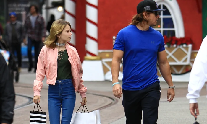Exclusive    Mark Wahlberg & Ella Wahlberg Shop At The Grove In Los Angeles jpeg