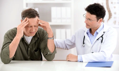 medic pacient cabinet doctor shutterstock 105334781 copy jpeg