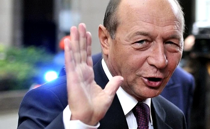 ”Ori el a găsit alte femei, ori ea alţi bărbaţi. Ceva a fost, că prea s-au despărţit repede. La Bucureşti sunt tot felul de tentaţii.” - Ion TurcuFoto: Sever Gheorghe