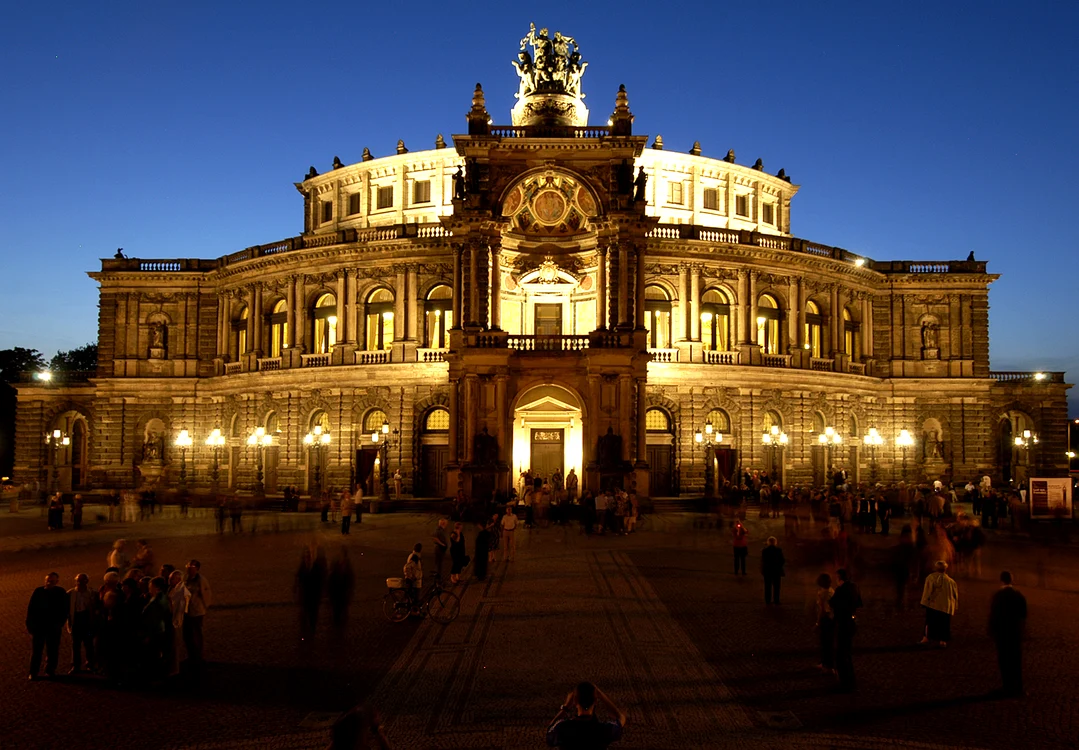Semperoper Dresda. Foto Matthias Creutziger