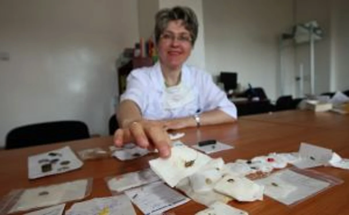 Medicul Magda Cristian a colecţionat obiectele înghiţite de copii