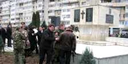 Botoşani: Militarului i s-a făcut rău în faţa monumentului eroilor căzuţi în al II lea război mondial