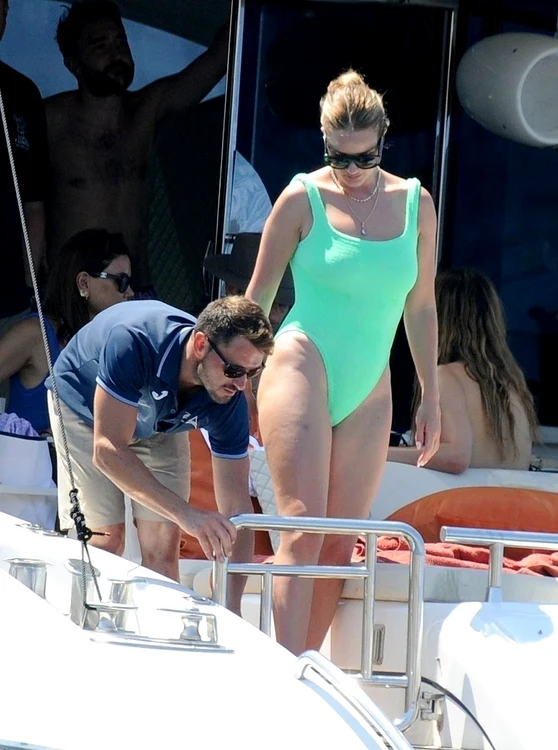 Rosie Huntington Whiteley și Jason Statham vacanță Spania (17) jpg