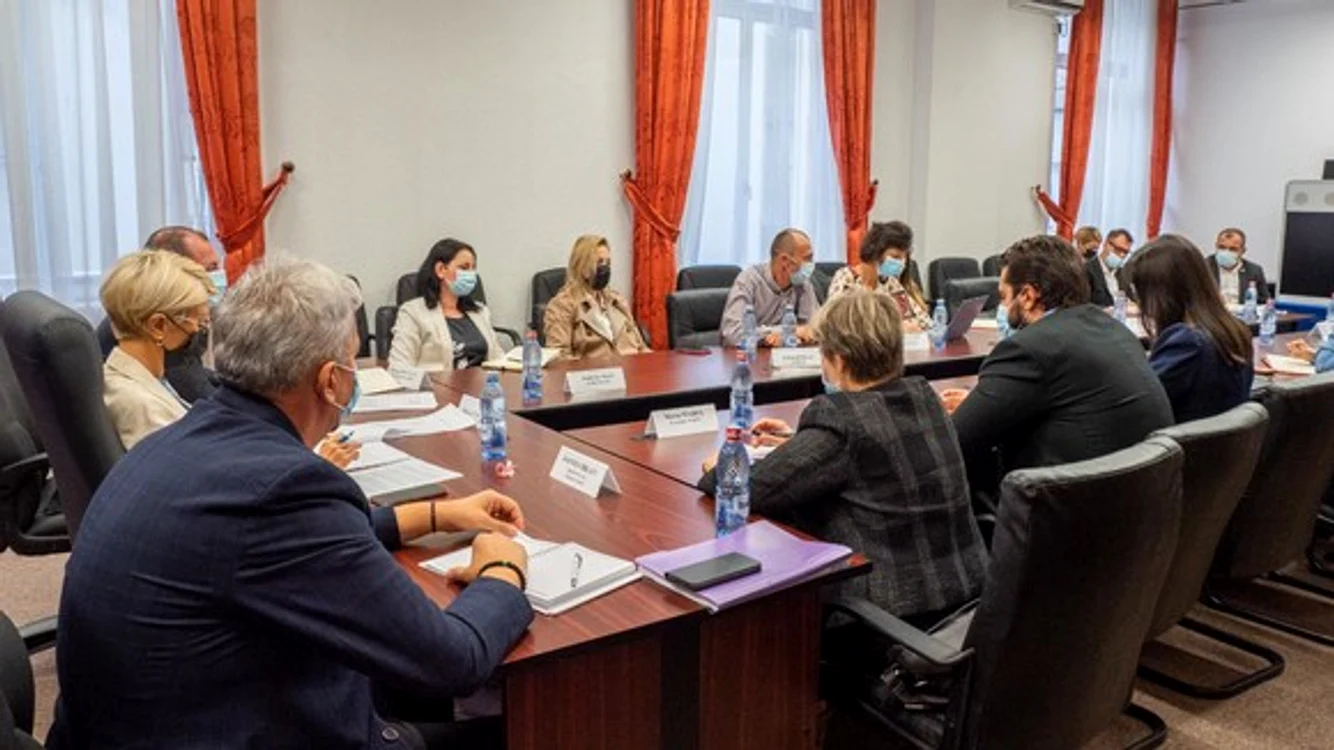 
    Pe vremuri exista meseria de lustragiuFoto: bucurestiulmeudrag.ro  