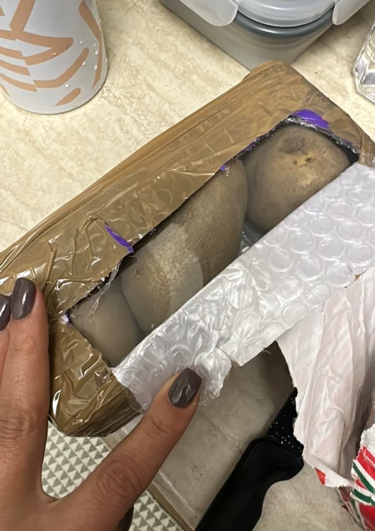 Cartofi în locul jucăriei / Foto: Facebook