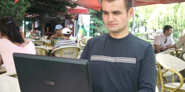 Bacău: Internetul fără fir este inclus în meniul zilei