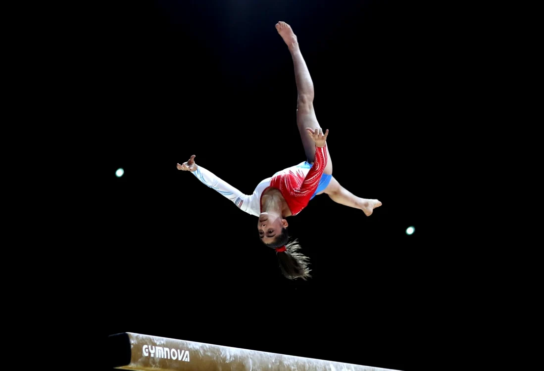Gimnastica românească e la pământ