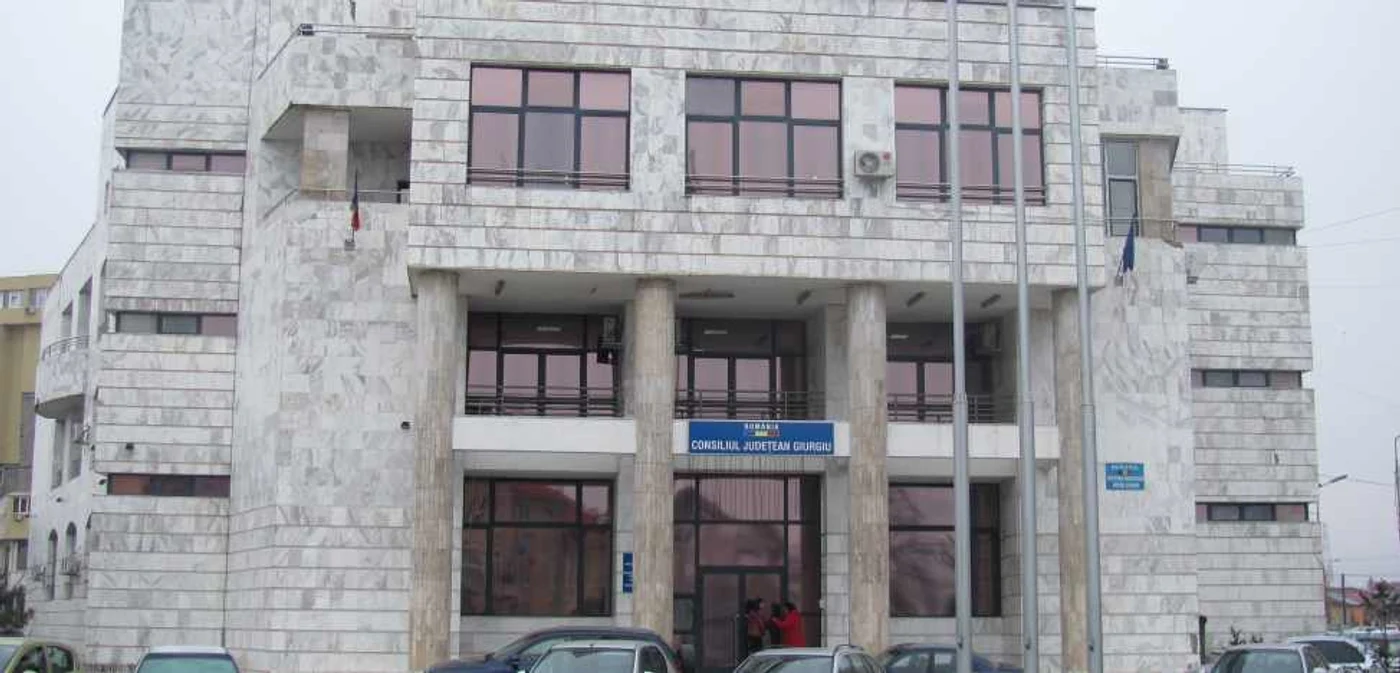 Clădirea care adăposteşte Consiliul Judeţean şi Instituţia Prefectului ar putea fi eliberată în curând