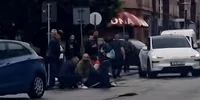 Femeie lovită în timp ce traversa legal strada, în Târgu Jiu. Momentul impactului, surprins de o cameră de bord FOTO Facebook Actual în Gorj