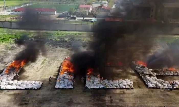 Efectele pe care le-a avut fumul degajat de droguri arse Foto: Captură Video/X