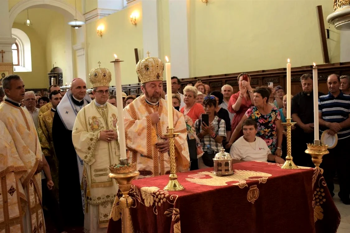 La slujbă au participat  peste 1.000 de credincioşi