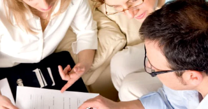 Micile fonduri de pensii ies de pe piaţă