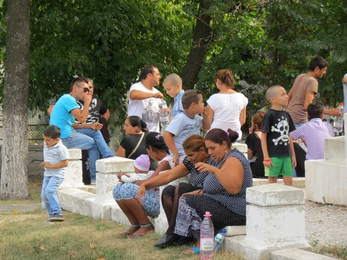 România a semnat un acord cu oficialii francezi prin care romii stabiliţi ilegal în Franţa vor putea fi repatriaţi FOTO: Bogdan Păvăloi