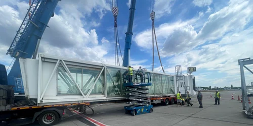 punti de imbarcare aeroportul otopeni  foto cnab jpg