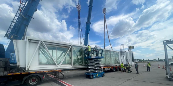 punti de imbarcare aeroportul otopeni  foto cnab jpg