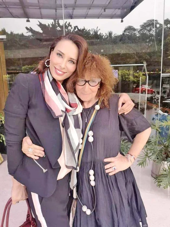 Iulia Vântur a lucrat cu  Mona Segall la PRO TV