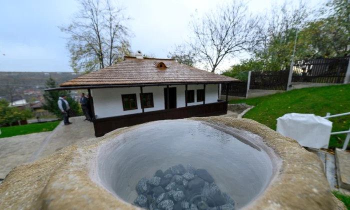Bojdeuca lui Ion Creangă, după renovare (foto: Facebook / Costel Alexe)