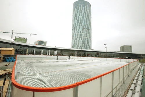 Patinoarul de la înălțime se deschide pe 6 noiembrie