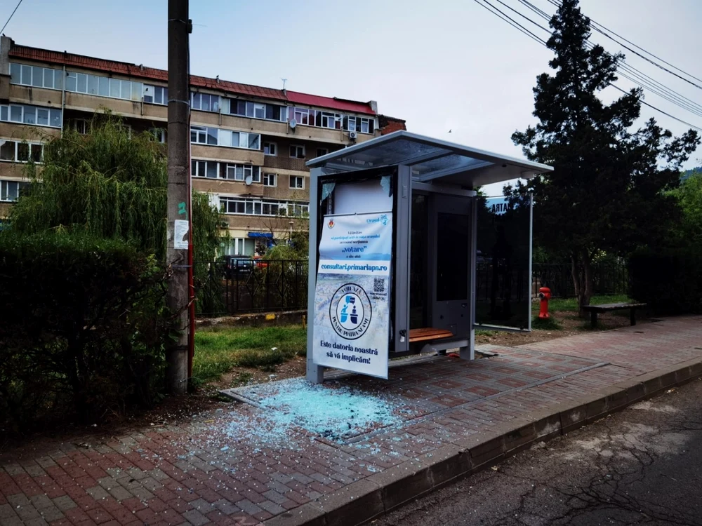 Nu se ştie încă valoarea prejudiciului FOTO Poliţia Locală Piatra Neamţ