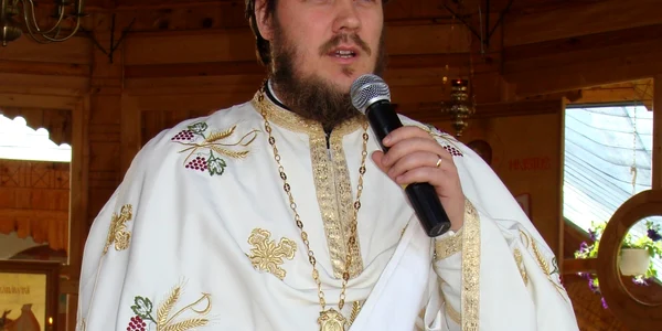 Preotul Eugen Tănăsescu de la Arhiepiscopia Tomisului din Constanţa