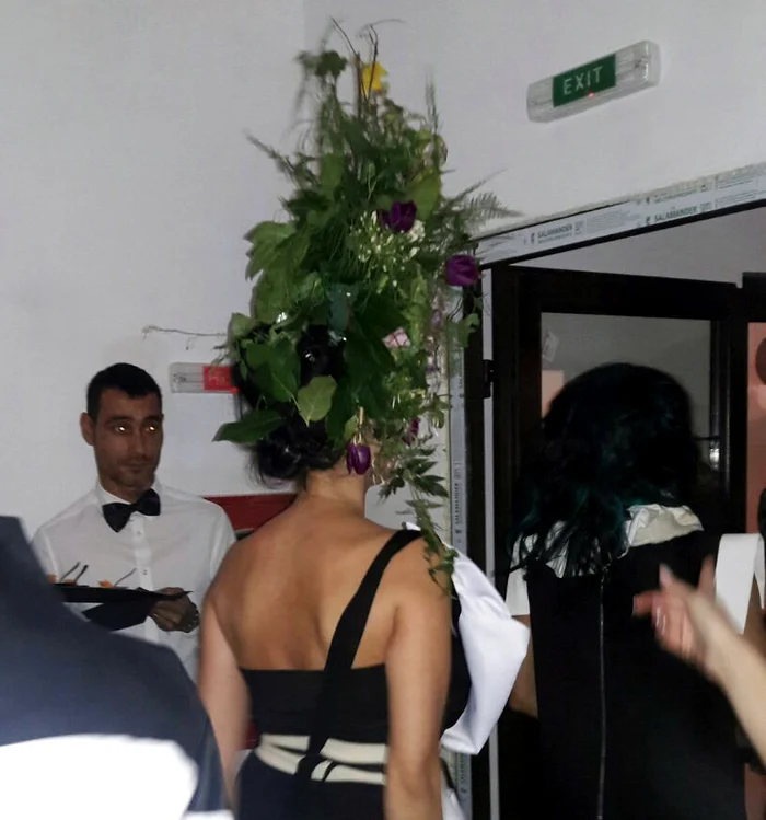 Privită din spate, coafura Nicoletei Luciu era la fel de impresionantăfoto: Gheorghe Chelu