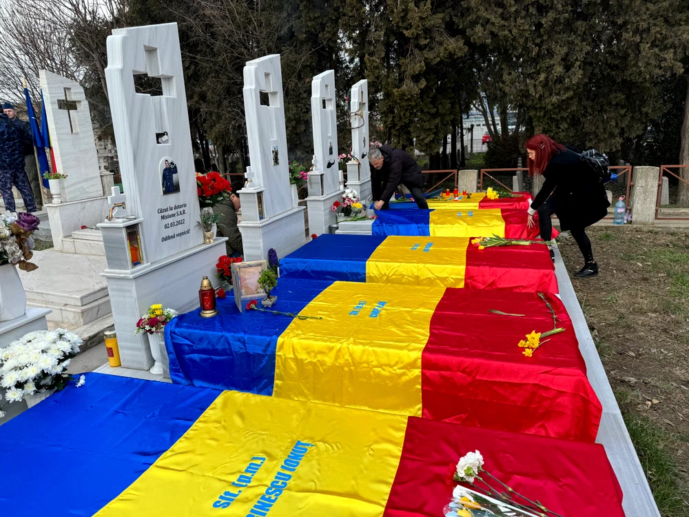 Mormintele militarilor eroi sursa foto Antonia Ispas 