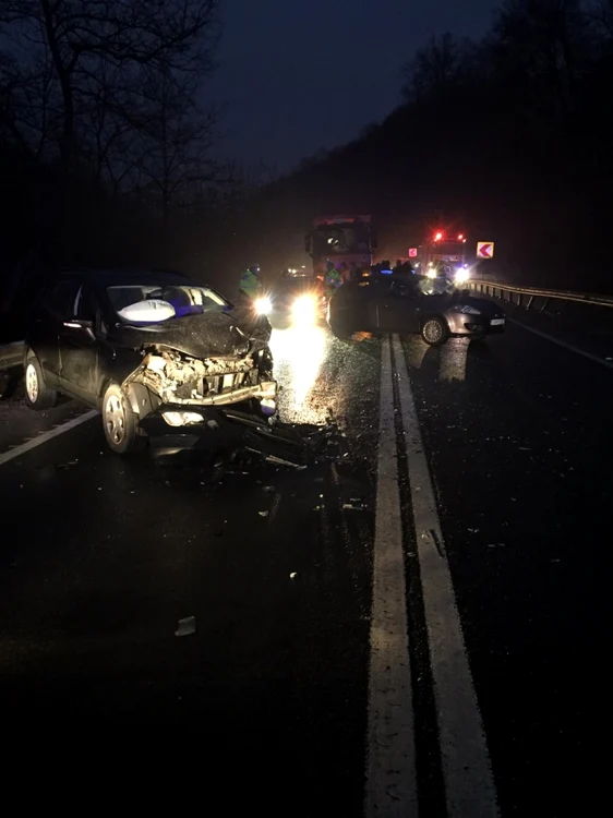 Accident rutier pe DN 1 - Sibiu - Hula Bradului Foto Adevărul