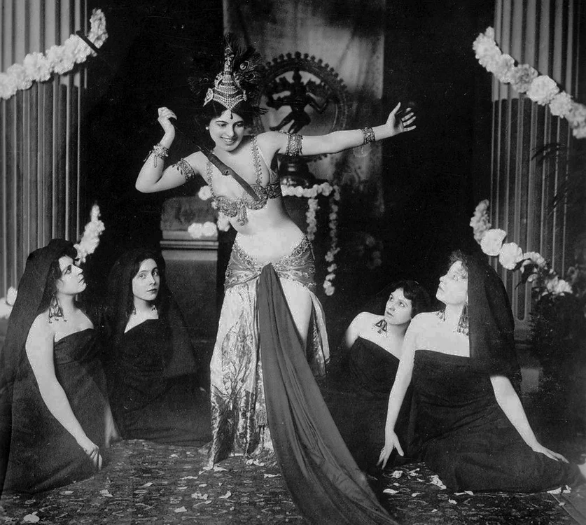 Mata Hari dancing in the Musée Guimet (1905)   1 jpg jpeg