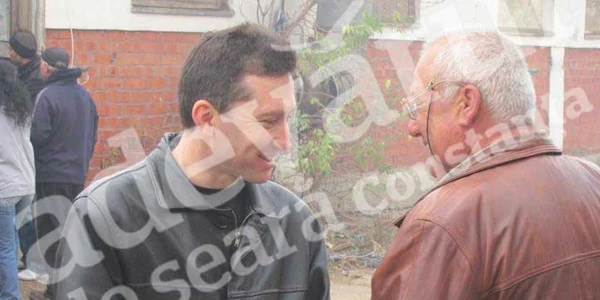 Comisarul Adrian Popa (stânga), alături de Marin Voicu, mâna dreaptă a lui Dorin Drăgoi