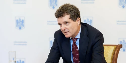 nicusor dan foto x jpeg