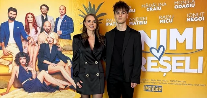 Jojo și fiul ei, Achim, la premiera “ 6 inimi, 3 greșeli” foto: Instagram 