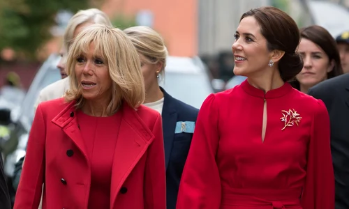 Brigitte Macron și Printesa Mary a Danemarcei, în ținute complet roșii jpeg