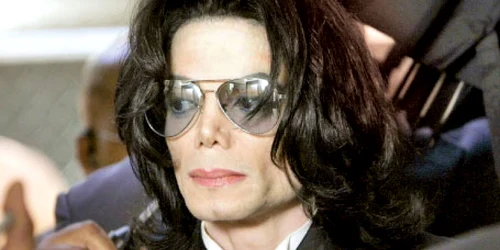 Michael Jackson  este un artist profitabil  şi după moarte  