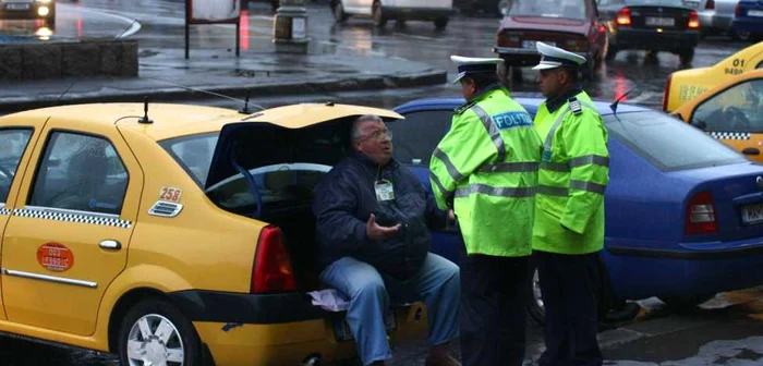 Poliţiştii au efectuat luni dimineaţa o acţiune în zona Gării de Nord FOTO Mediafax